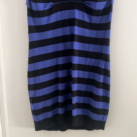 Ted Baker Kitey Pleat Detail Striped Dress - Picture 7 of 13